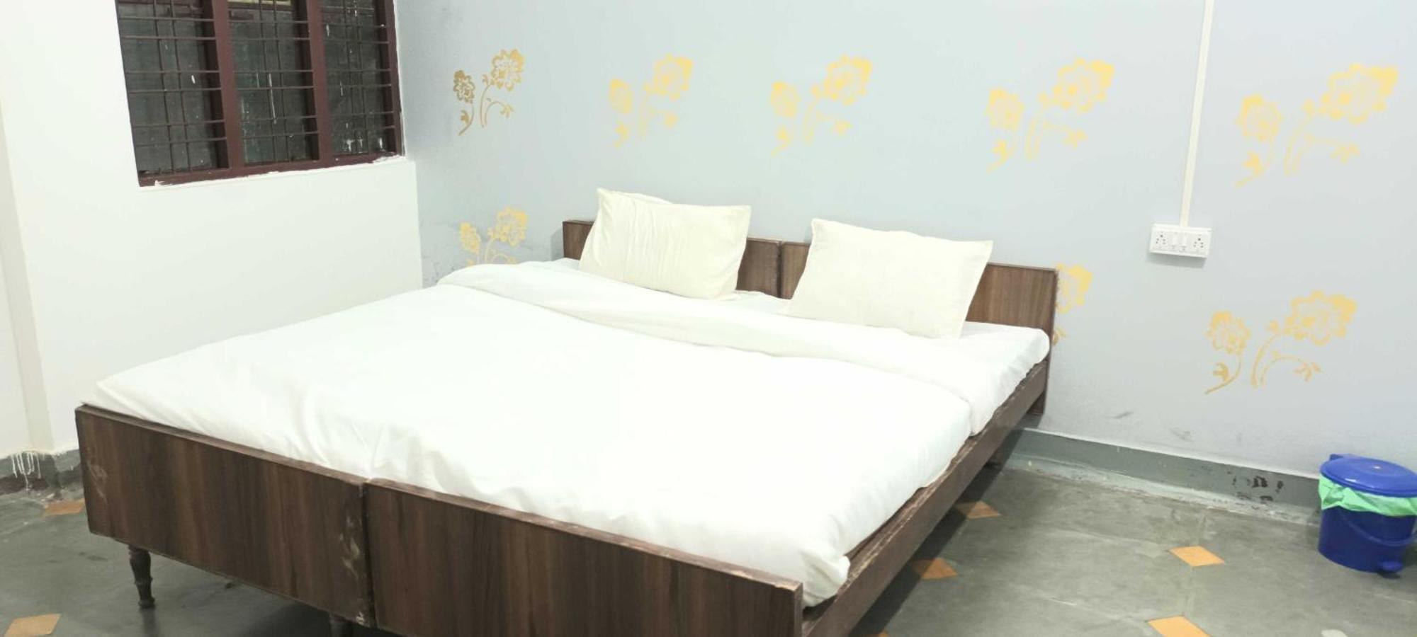 SPOT ON 91567 Hotel Amoli Heights Bhopal Buitenkant foto