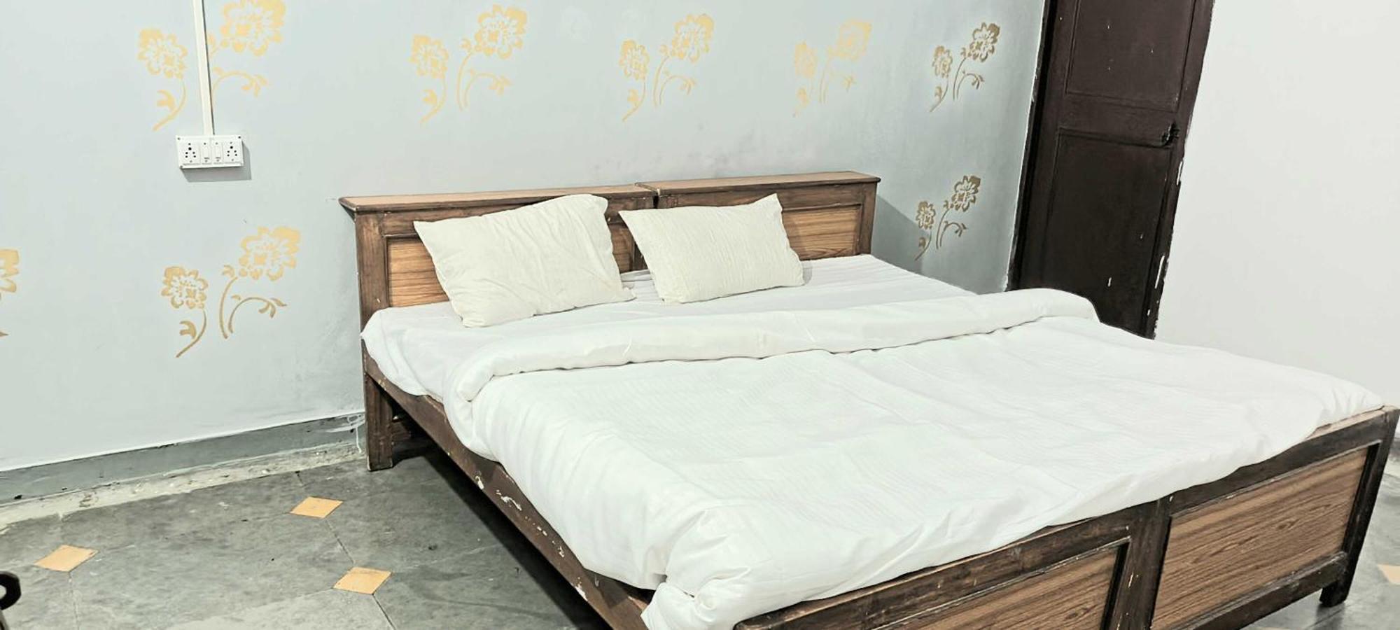 SPOT ON 91567 Hotel Amoli Heights Bhopal Buitenkant foto