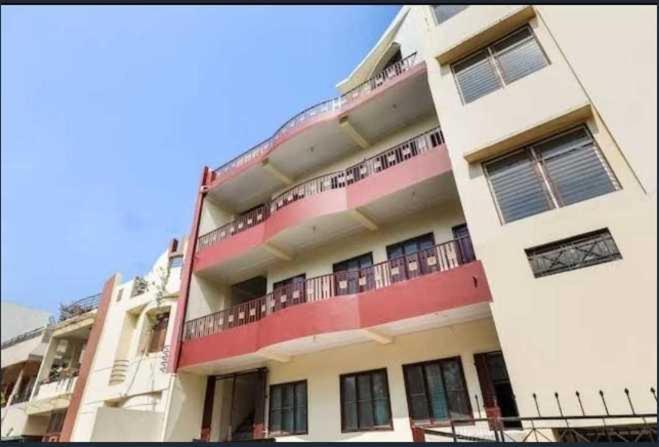 SPOT ON 91567 Hotel Amoli Heights Bhopal Buitenkant foto